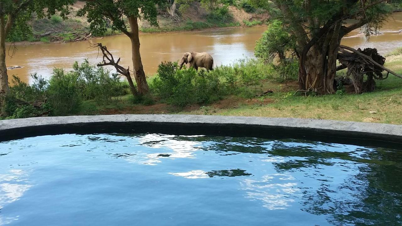 Rio Dos Elefantes River Camp Hoedspruit Exterior foto